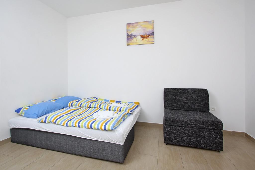 Apartments Jasmina Novalja Luaran gambar